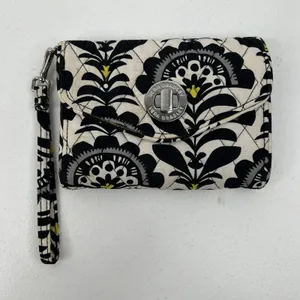 Vera Bradley Fanfare Your Turn Lock Smartphone Wristlet Wallet Quilted 13945-156 thumbnail 2