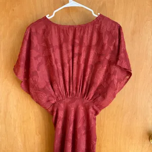 Hutch Floral Burnout Maxi‎ Dress Women 4 Rust Flutter Sleeve V-Neck Gown thumbnail 6