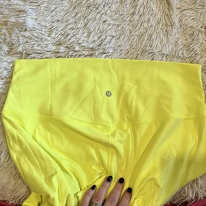 LULULEMON High Rise 22’’ inseam Bright Yellow Green Leggings Women’s Size 14 thumbnail 4