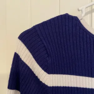 Express women’s blue striped stretchy thin‎ knit sweater — large thumbnail 6