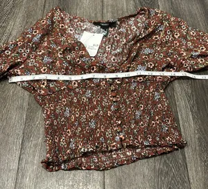 Women’s Forever 21 Floral Print Peasant Long Sleeved Crop Top (NWT) thumbnail 7