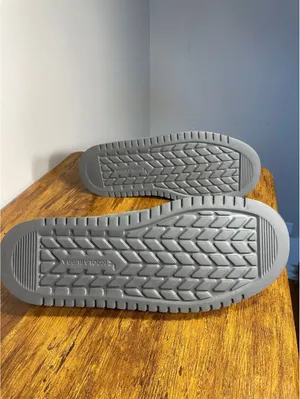 Koolaburra by UGG Burree Platform Slippers Grey Suede Sz 12 thumbnail 6