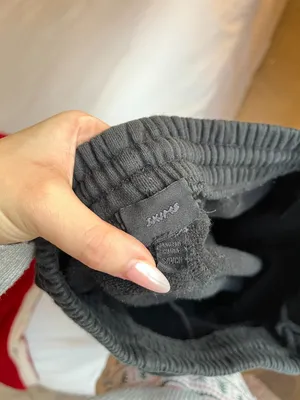 SKIMS Sweatpants thumbnail 3