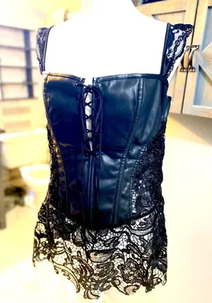 NWOT Faux Leather Black Corset w/ Lace at the Bottom & Shoulder Straps Size:2XL thumbnail 1
