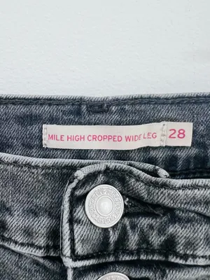 Levi’s Mile High Cropped Wide Leg Black Jeans Size 28 thumbnail 2