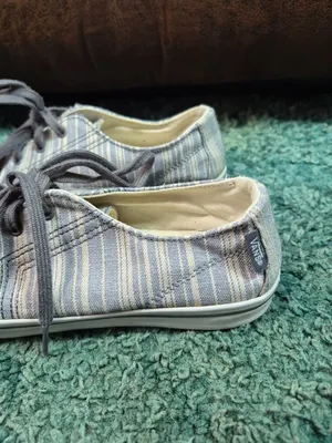 Vans Striped Lace Up Sneakers 6.5 thumbnail 2