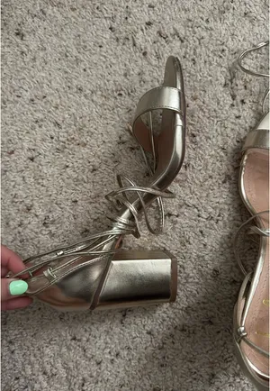 Gold Heels Silver Size 9 thumbnail 3