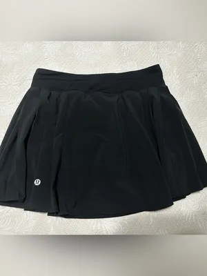 Lululemon black tennis skirt with built in shorts size 6 in great condition thumbnail 7