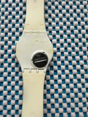 Share Swatch Watch "60 + 1" GZ208 Classic 2009 thumbnail 6
