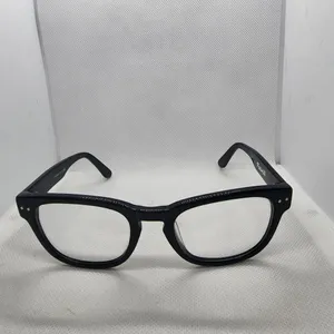 Madewell Black Glasses - Stylish and Sleek Eyewear thumbnail 3