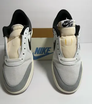 Nike Jordan Women’s Air Jordan Skyline Low size 8.5 thumbnail 1