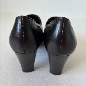 Liz Claiborne Dark Brown Heels size 7 1/2 M thumbnail 6