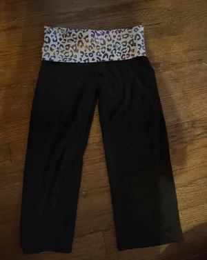 Cropped PINK Victoria's Secret Yoga Pants thumbnail 2