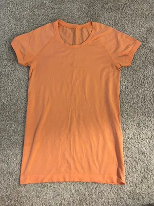 Lululemon Swiftly Tech thumbnail 1