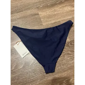 Quince Italian Low Rise Bikini Bottom in Deep Navy Size Large thumbnail 4