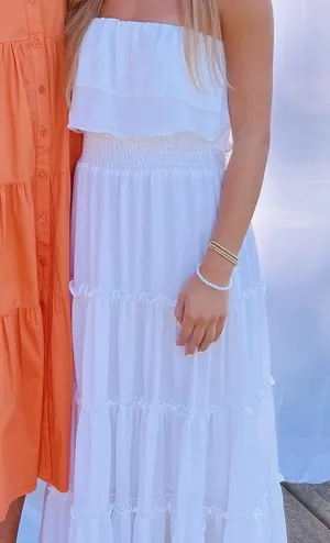 Strapless white dress thumbnail 1