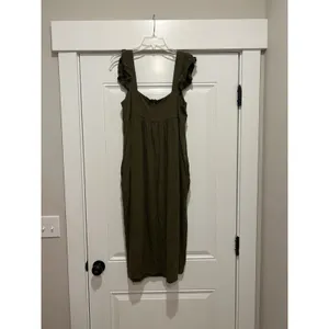 Women’s Olive Green Midi dress Sz Medium pockets Prairie Cottagecore Boho Ruffle thumbnail 5