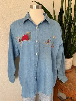 Vintage Woolrich Chambray Shirt M – Embroidered Barn Fall‎ Farmhouse Scene thumbnail 1