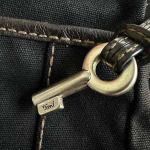Fossil Black Canvas Leather Purse Bag Silver Hardware Key 10x11 Long Strap Y2K thumbnail 7