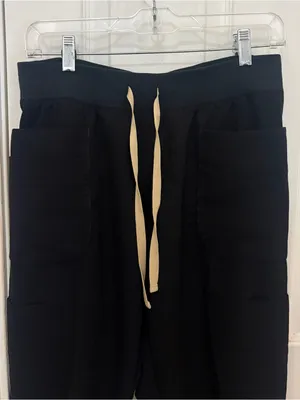 FIGS Cargo Style Jogger Scrub Pants In Black thumbnail 2