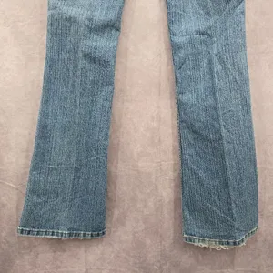 Mossimo Supply Co Denim Blue‎ Jean Flare Bottoms Floral Pants Junior Size 7 thumbnail 6