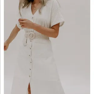 ✨HP✨Bridget Belted Dress✨ White Size L thumbnail 6