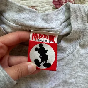 Vintage Winnie the Pooh Disney Graphic Tee thumbnail 3