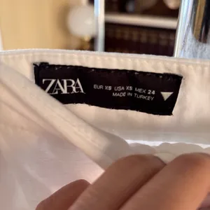 ZARA Women's Wide-Leg Crop Trouser thumbnail 4