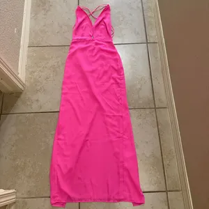 Superdown Lucinda Strappy Maxi Dress Long Gown in Hot Pink Fuchsia Size XS thumbnail 3