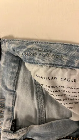 American Eagle Outfitters Curvy Hi-Rise Jegging thumbnail 4