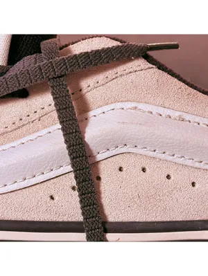 Vans Off The Wall Low Top Suede Sneakers Size 6 US Women thumbnail 4