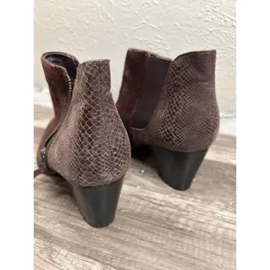 Vionic Anne Suede Ankle Boots Size 10 Brown Preppy Heeled Booties thumbnail 8