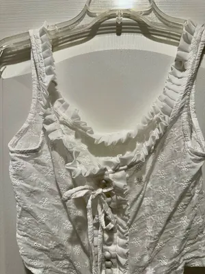 Adorable Boutique White Corset Top with Ruffled Edges - Perfect Condition! thumbnail 3