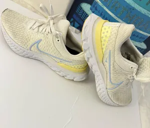 Nike React Infinity Run Flyknit 3. Shoes thumbnail 7