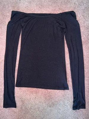 Hollister Black Off The Shoulder Long Sleeve thumbnail 1