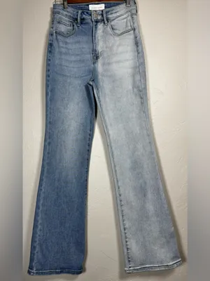 Risen Two-Tone High-Rise Flare Jeans Size 5/27 thumbnail 3