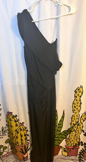 Windsor Kaleigh Off Shoulder Maxi Dress thumbnail 4