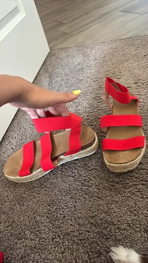 Time and Tru Sandals Platform thumbnail 2