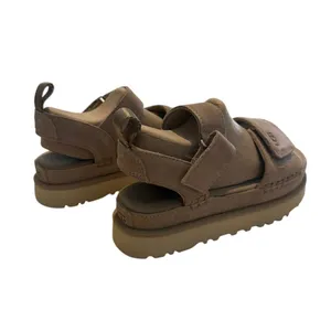 UGG Women Goldenstar in Sand, Size 6 thumbnail 4