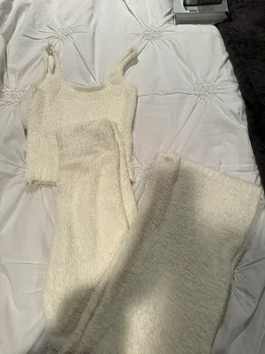 SKIMS Cozy Knit Lounge Set thumbnail 1
