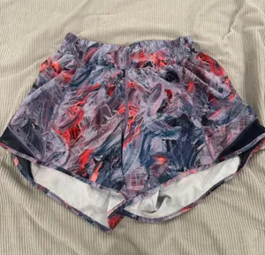 Lululemon Hotty Hot Shorts 4" 4 Low-Rise thumbnail 1