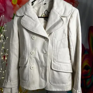 E4. Guess white peacoat with gold embroidery Size M thumbnail 1