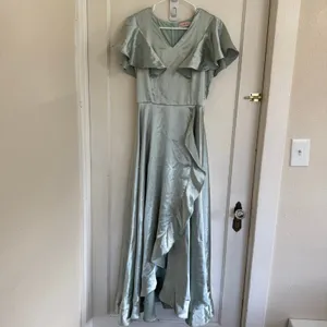 Ivy City Co Callie Dress Sage Satin Size 2 Maxi thumbnail 2