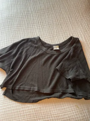 arie cropped flowy top Gray thumbnail 2