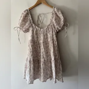 Jacquie the Label Cottagecore‎ Tiered Babydoll Dress Puff Sleeve Cream Leave thumbnail 2