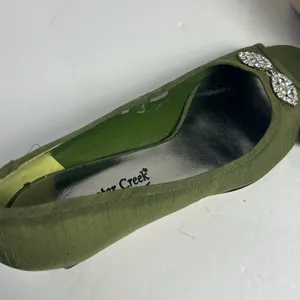 Coldwater Creek Olive Green Rhinestone Bow Peep Toe Kitten Heel Pumps 9M thumbnail 8