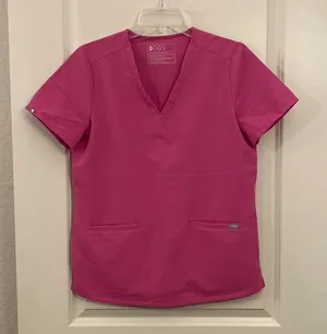 Figs scrub top size small thumbnail 1