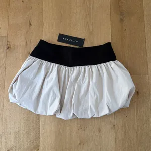 White Fox Mini Bubble Skort Size M in Off White Black thumbnail 3