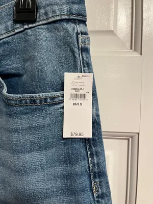 GAP Mid Rise Cuffed 90’s Loose Jeans in Medium Indigo Wash Size 28/6 Short NWT thumbnail 4