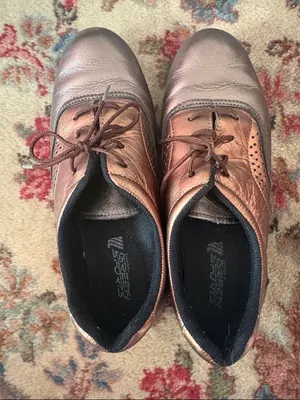 Metallic shoes Size 5 thumbnail 1